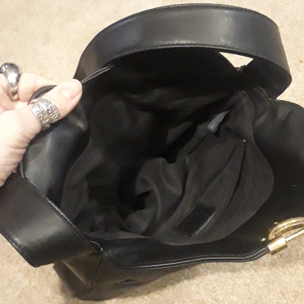 Saddle River Shoulder Bag - Picture 8 of 8